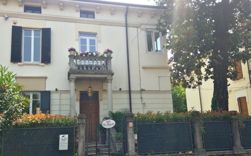B&B Magnolia Verona Bagian luar foto